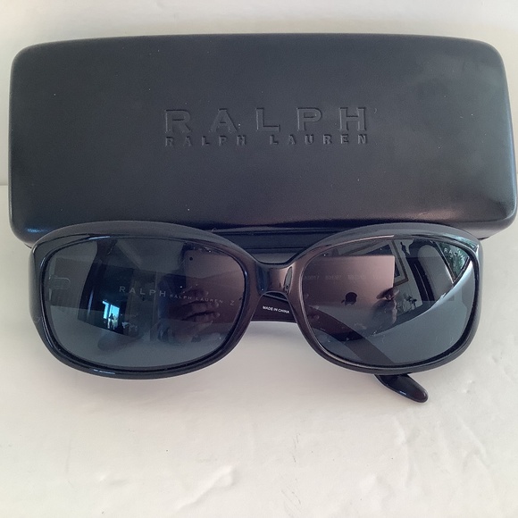 Genuine Ralph Lauren sunglasses black - Picture 1 of 6